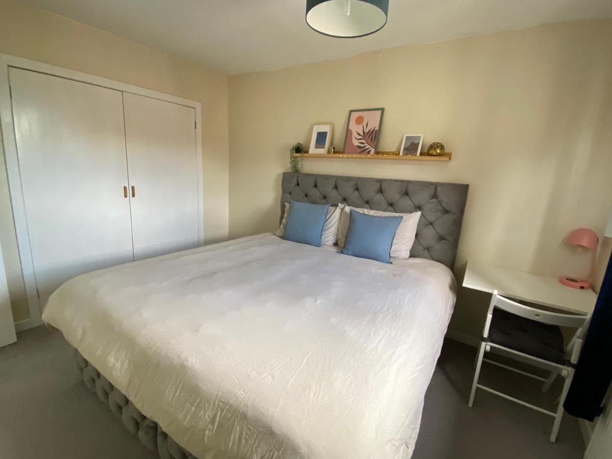 Cozy Bedroom In Shared Accommodation With Free Parking Edinburgh Exterior foto